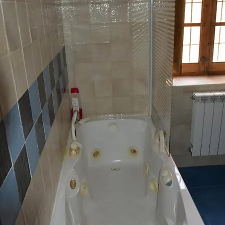 El Peralon De Leon * La Aldea de la Valdoncina